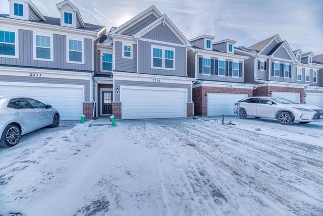 2235 Horseshoe Circle 2235, Naperville, IL 60564