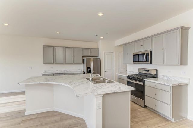 2235 Horseshoe Circle 2235, Naperville, IL 60564