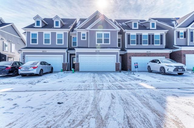 2235 Horseshoe Circle 2235, Naperville, IL 60564