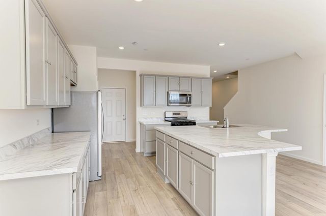 2235 Horseshoe Circle 2235, Naperville, IL 60564