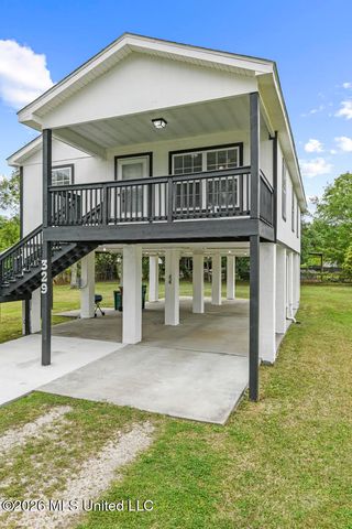 329 Fleitas Avenue, Pass Christian, MS 39571