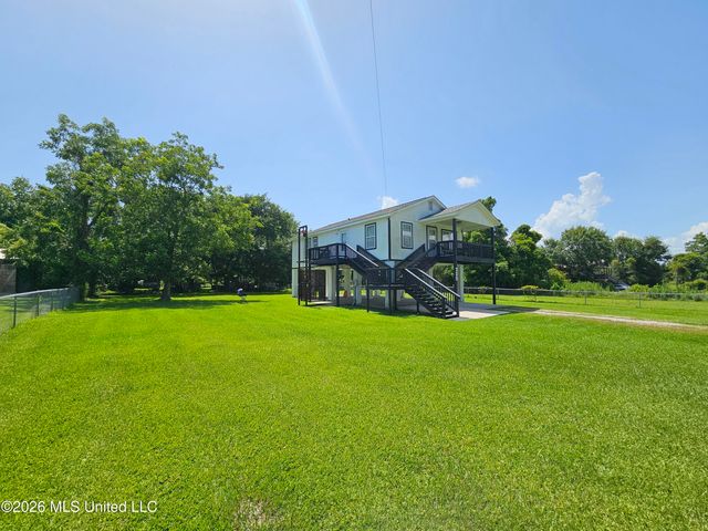 329 Fleitas Avenue, Pass Christian, MS 39571