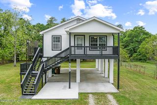 329 Fleitas Avenue, Pass Christian, MS 39571