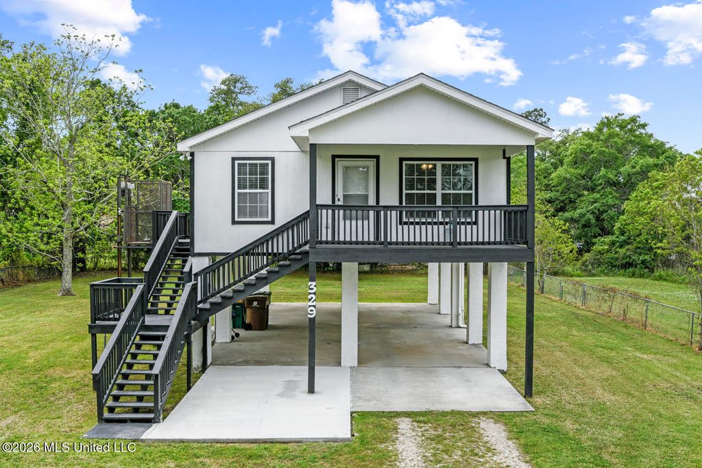 329 Fleitas Avenue, Pass Christian, MS 39571