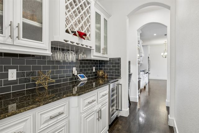 1022 Shadyside Lane, Dallas, TX 75223