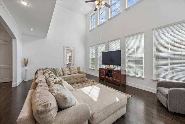 1022 Shadyside Lane, Dallas, TX 75223