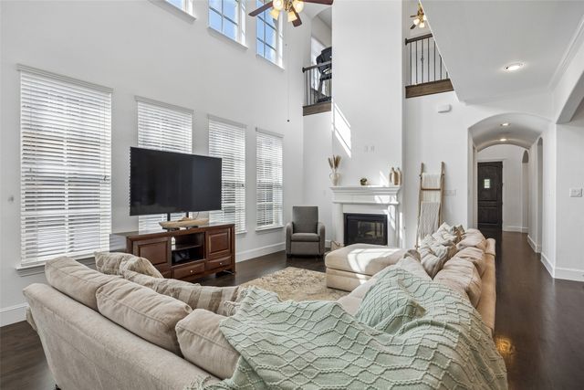 1022 Shadyside Lane, Dallas, TX 75223