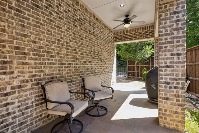 1022 Shadyside Lane, Dallas, TX 75223