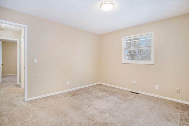 143 Floral Avenue, Plainwell, MI 49080