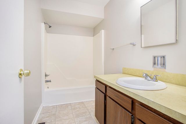 143 Floral Avenue, Plainwell, MI 49080