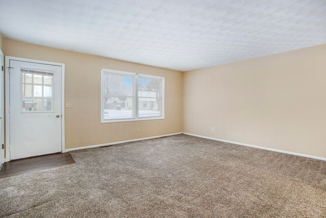 143 Floral Avenue, Plainwell, MI 49080