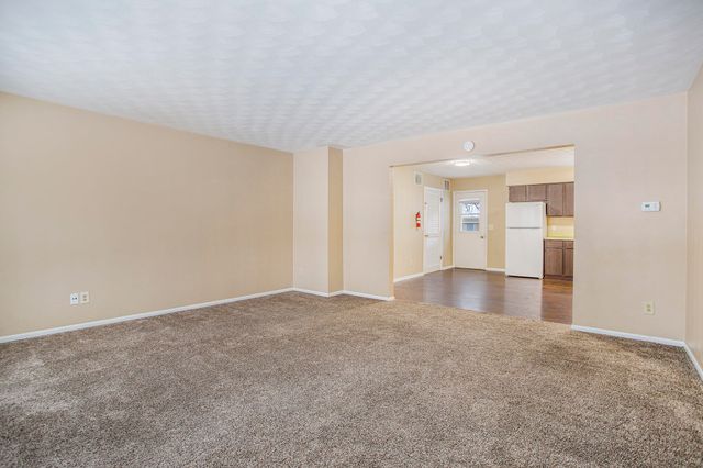 143 Floral Avenue, Plainwell, MI 49080