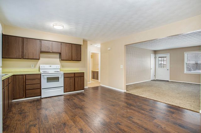 143 Floral Avenue, Plainwell, MI 49080