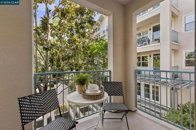 1840 Tice Creek 2217, Walnut Creek, CA 94595