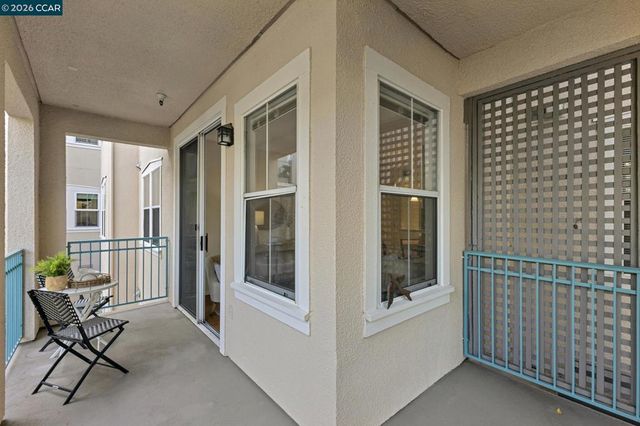 1840 Tice Creek 2217, Walnut Creek, CA 94595