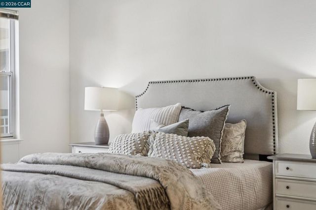 1840 Tice Creek 2217, Walnut Creek, CA 94595