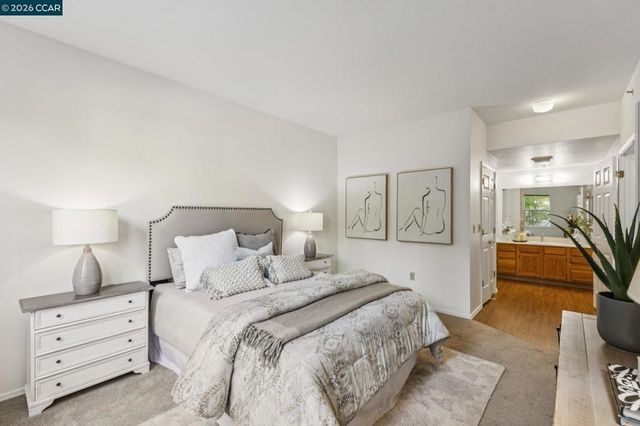 1840 Tice Creek 2217, Walnut Creek, CA 94595