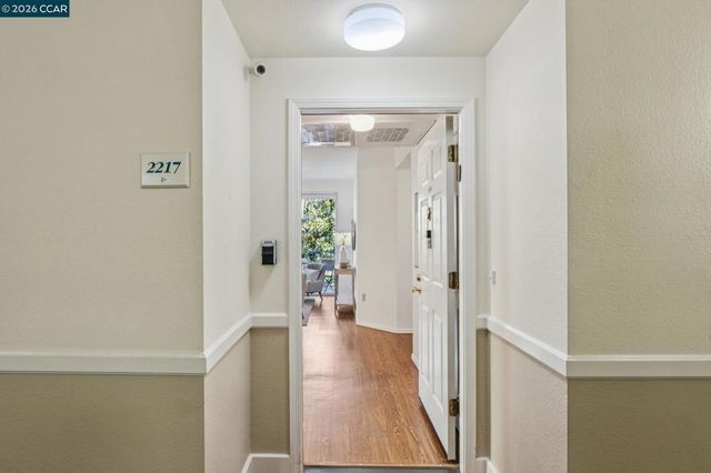 1840 Tice Creek 2217, Walnut Creek, CA 94595