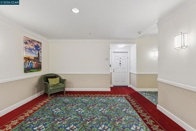 1840 Tice Creek 2217, Walnut Creek, CA 94595