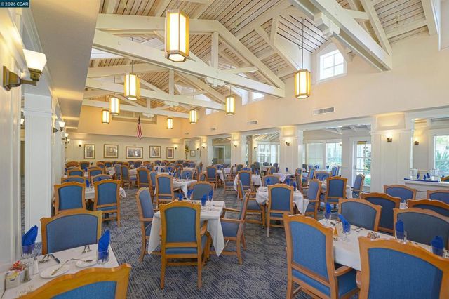 1840 Tice Creek 2217, Walnut Creek, CA 94595