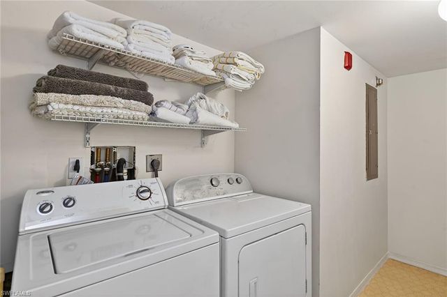 3021 Sandpiper Bay CIR E206, Naples, FL 34112