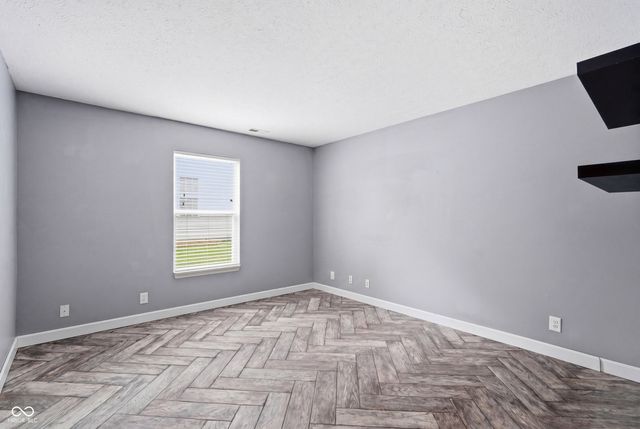 9220 N Coral Reef Road, Mccordsville, IN 46055