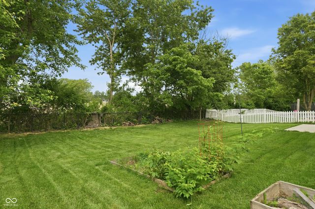 9220 N Coral Reef Road, Mccordsville, IN 46055
