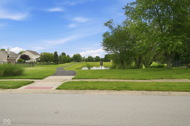 9220 N Coral Reef Road, Mccordsville, IN 46055