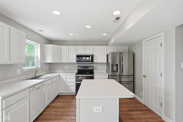 9220 N Coral Reef Road, Mccordsville, IN 46055