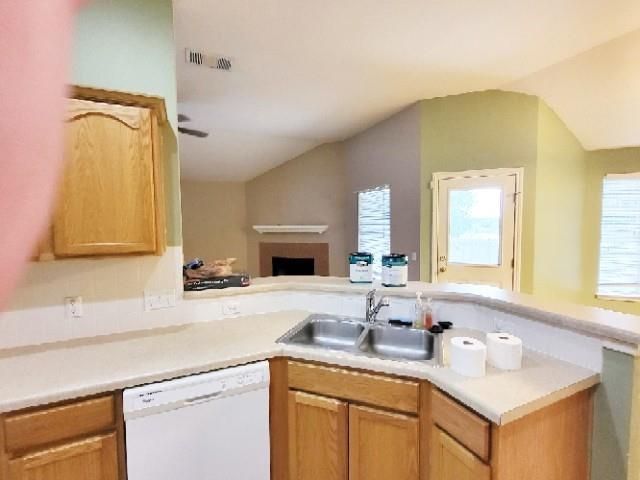 307 LAKEMONT DR, Hutto, TX 78634