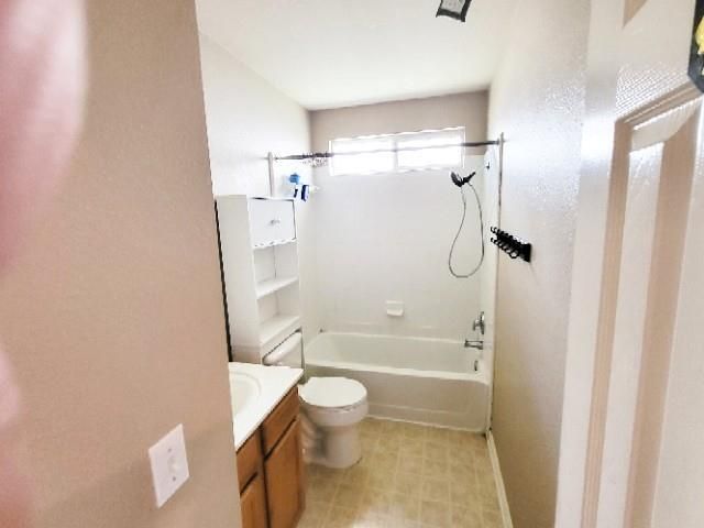 307 LAKEMONT DR, Hutto, TX 78634