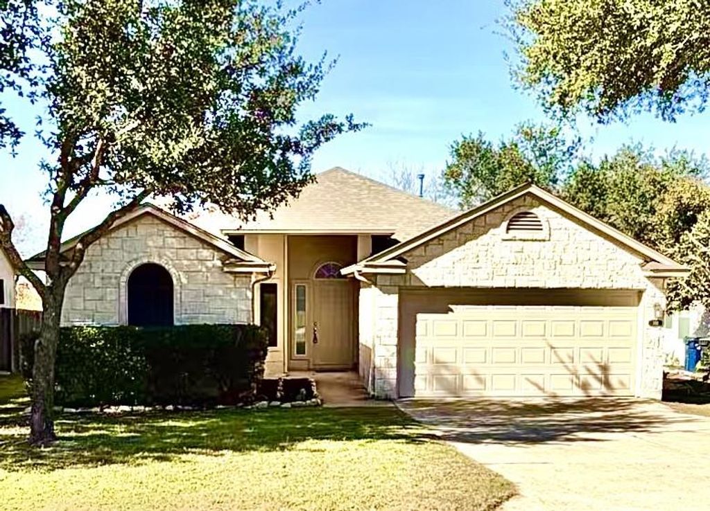 307 LAKEMONT DR, Hutto, TX 78634