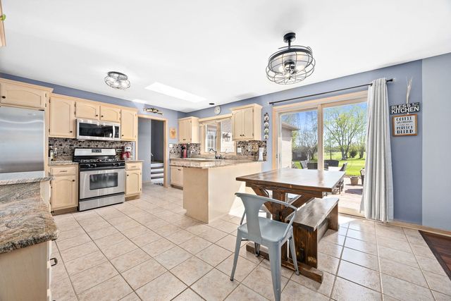 13201 Meadow Hill Lane, Lemont, IL 60439