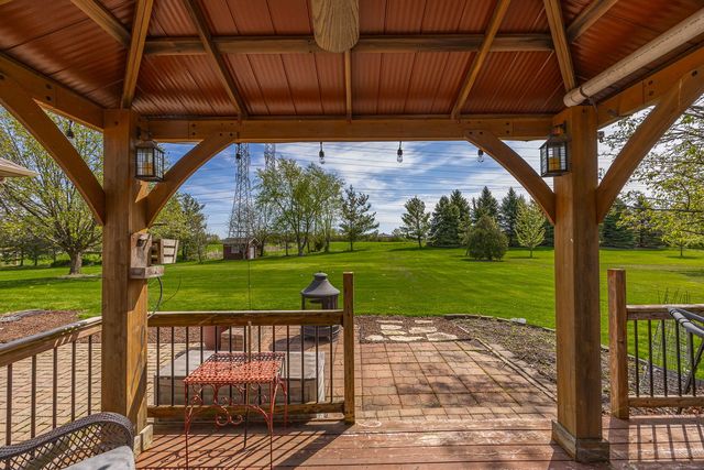 13201 Meadow Hill Lane, Lemont, IL 60439