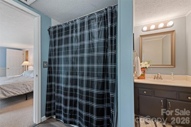 48 Medford Avenue, Waynesville, NC 28786