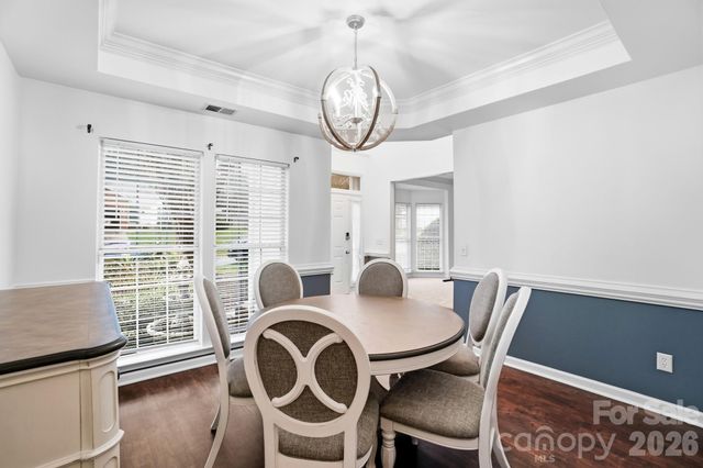 8725 Londonshire Drive, Charlotte, NC 28216