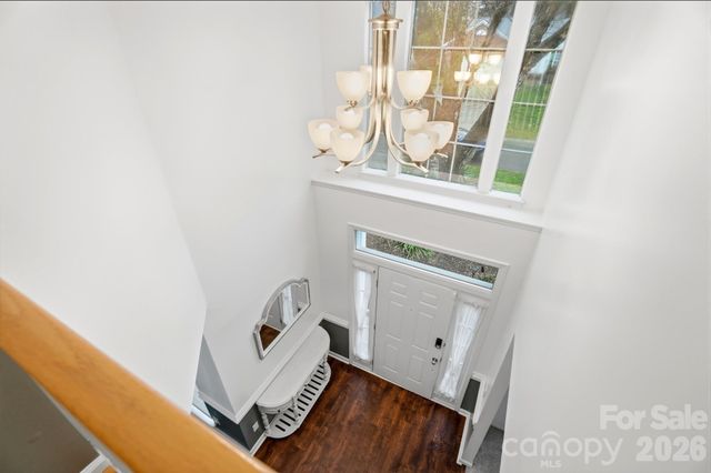 8725 Londonshire Drive, Charlotte, NC 28216