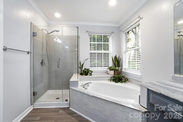 8725 Londonshire Drive, Charlotte, NC 28216