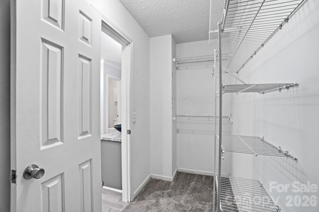 8725 Londonshire Drive, Charlotte, NC 28216