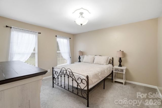 8725 Londonshire Drive, Charlotte, NC 28216