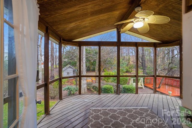 8725 Londonshire Drive, Charlotte, NC 28216