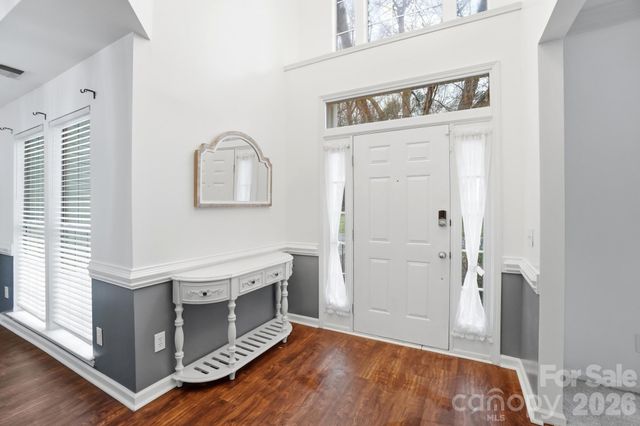 8725 Londonshire Drive, Charlotte, NC 28216