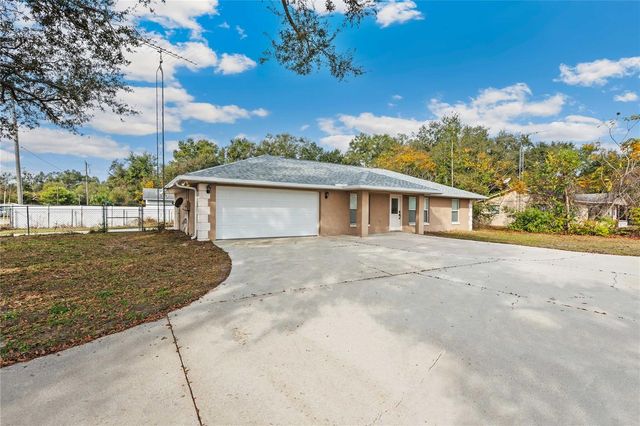 2982 CR 756A, Webster, FL 33597