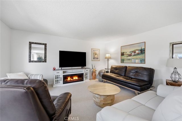 2558 Seahorse Avenue, Ventura, CA 93001