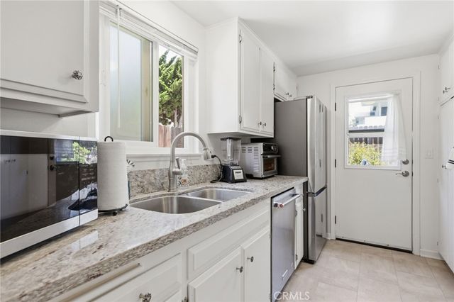 2558 Seahorse Avenue, Ventura, CA 93001