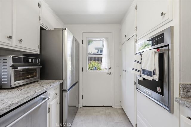 2558 Seahorse Avenue, Ventura, CA 93001