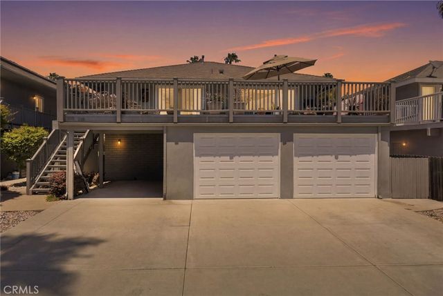 2558 Seahorse Avenue, Ventura, CA 93001
