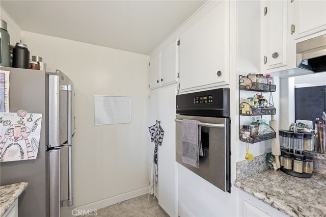 2558 Seahorse Avenue, Ventura, CA 93001