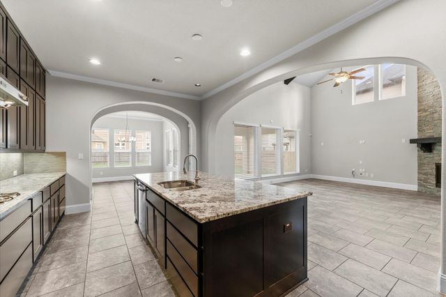 5315 Iris Springs Lane, Sugar Land, TX 77479