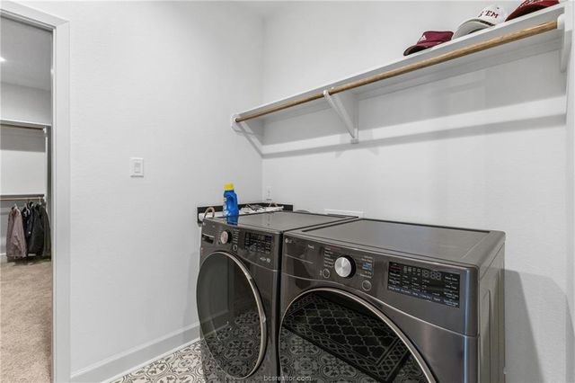 1614 Briscoe Manor Court, College Station, TX 77845